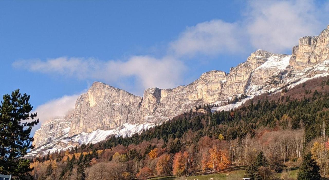 Maison Familiale En Montagne Avec Vue Merveilleuse Sur Le Massif De Belledonne Saint-Bernard  Exteriér fotografie