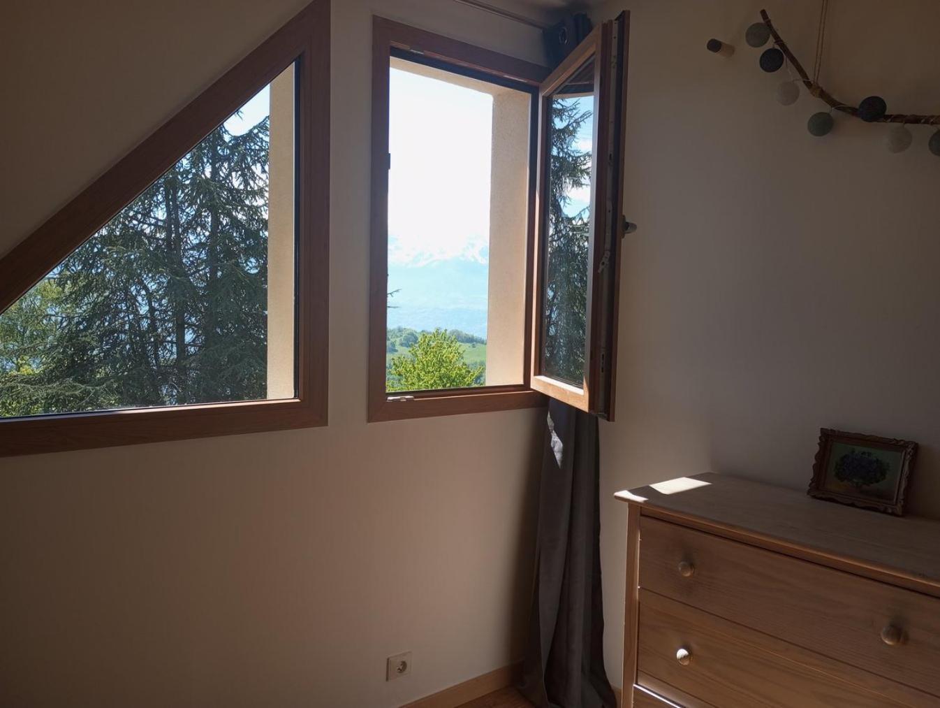Maison Familiale En Montagne Avec Vue Merveilleuse Sur Le Massif De Belledonne Saint-Bernard  Exteriér fotografie